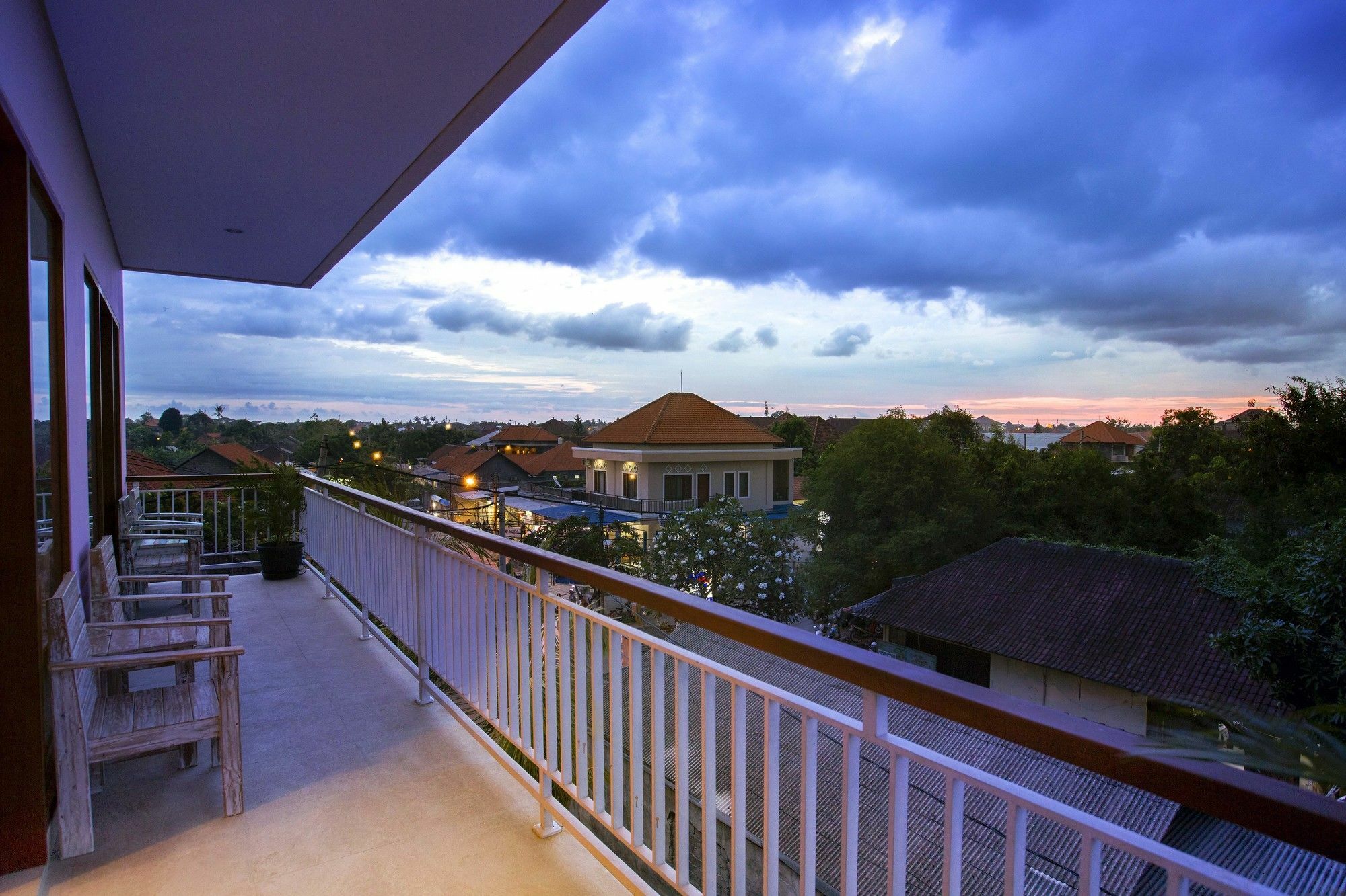 21 Bali Sanur (Bali)